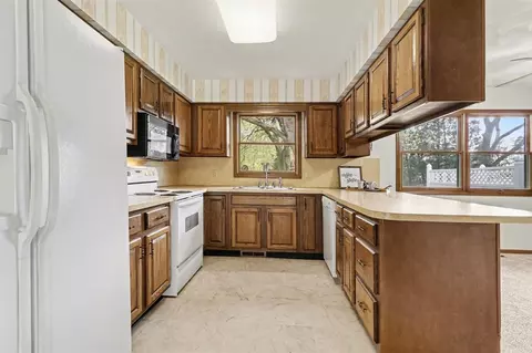 Kitchen - 6118 Ormada, Kalamazoo, MI 49048 photo 1 of 2