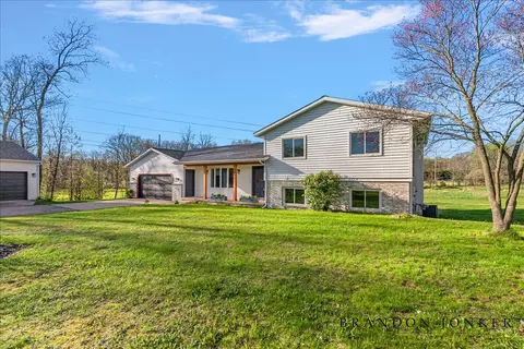 9095 76th, Alto, MI 49302