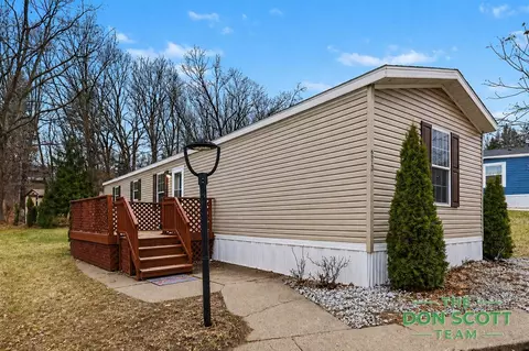6913 Sandwood, Rockford, MI 49341