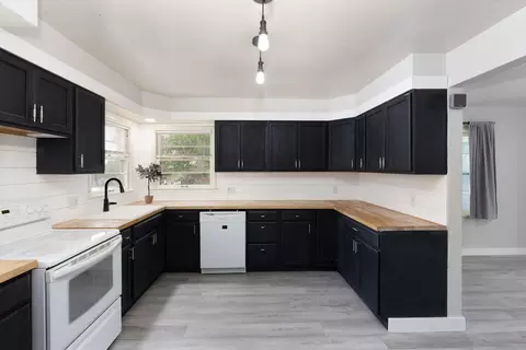 1912 88th, Zeeland, MI 49464
