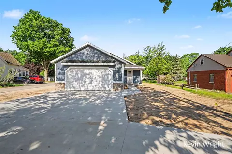 4655 Henry, Norton Shores, MI 49441
