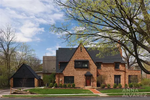 245 Briarwood, East Grand Rapids, MI 49506