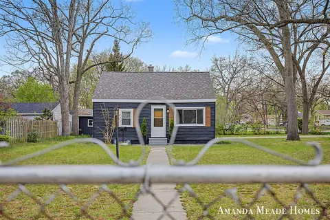 1223 40th, Wyoming, MI 49509