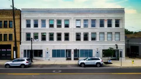 1336 Portage, Kalamazoo, MI 49001