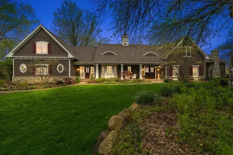 3155 Lake, East Grand Rapids, MI 49506