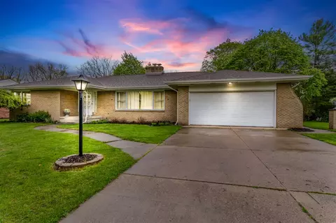 1924 Newton, Grand Rapids, MI 49506
