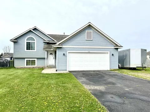 206 Charyridge, Kent City, MI 49330