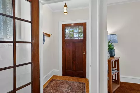 Entry Way - 747 Crescent, Jackson, MI 49203 photo 1 of 1