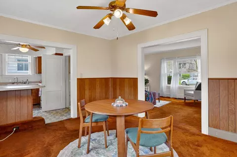 Dining - 747 Crescent, Jackson, MI 49203 photo 2 of 3