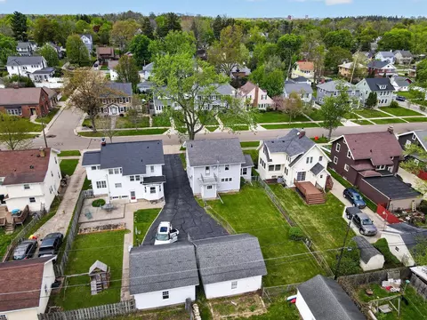 View/Area - 747 Crescent, Jackson, MI 49203 photo 9 of 13