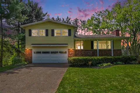 1331 Vineland, Saint Joseph, MI 49085