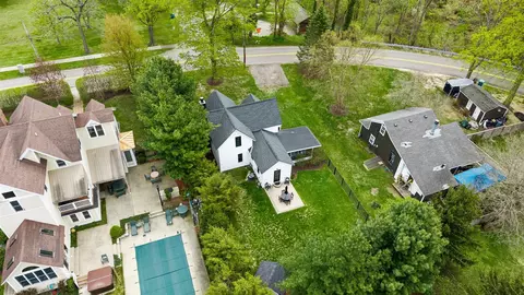 View/Area - 156 S S Un, Douglas, MI 49406 photo 2 of 4