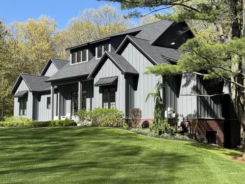 3341 Gaslight, Saugatuck, MI 49453