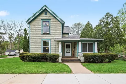 527 N Monroe, Lowell, MI 49331