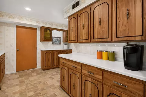 Kitchen - 400 Outer, Tecumseh, MI 49286 photo 2 of 4