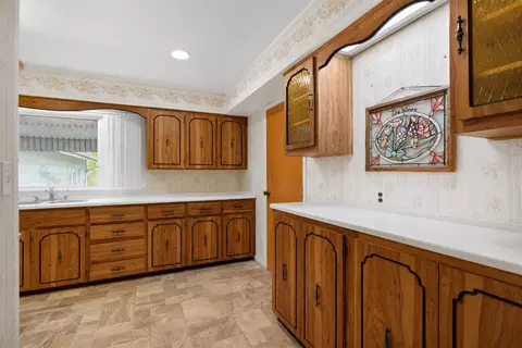 Kitchen - 400 Outer, Tecumseh, MI 49286 photo 1 of 4