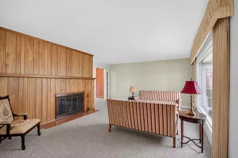 Living - 400 Outer, Tecumseh, MI 49286 photo 5 of 14