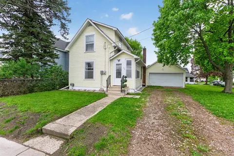 613 Hallett, Jackson, MI 49202