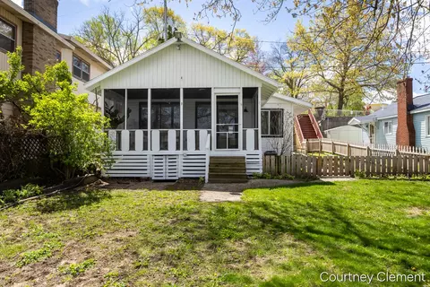 747 Kornoelje, Comstock Park, MI 49321