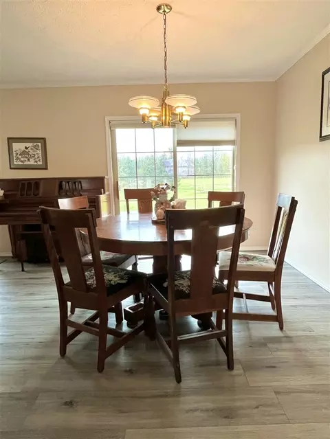 Dining - 1897 Edgar, Edmore, MI 48829 photo 2 of 3