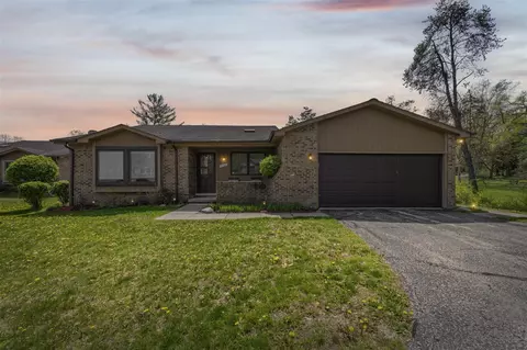 31461 Orchard Brk, Farmington Hills, MI 48336