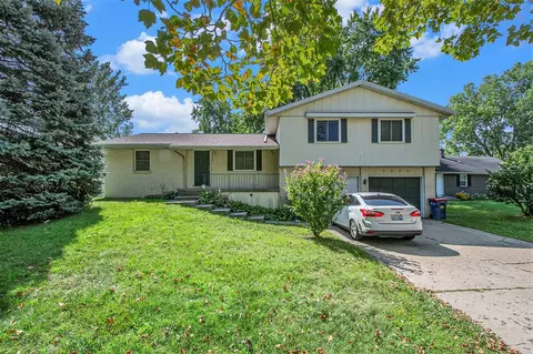 3920 Camelot #3922, Grand Rapids, MI 49546