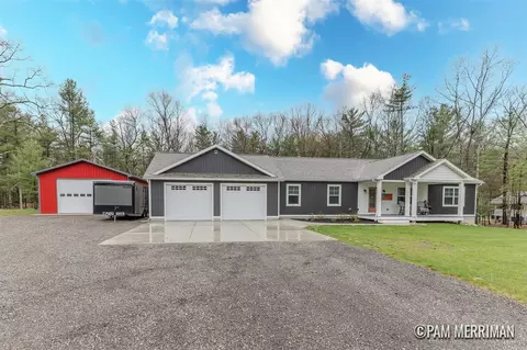 6275 Longbridge, Pentwater, MI 49449