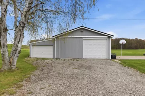 8835 E Mcbrides, Vestaburg, MI 48891 photo 45