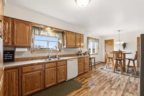 8835 E Mcbrides, Vestaburg, MI 48891 photo 3