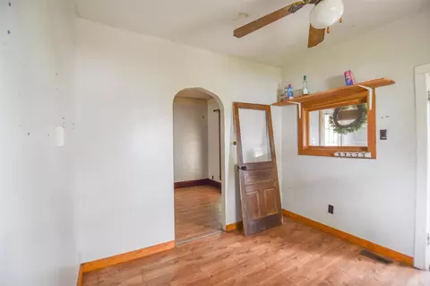 Entry Way - 105 W Elm, Reading, MI 49274 photo 2 of 4