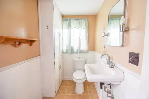Bath - 105 W Elm, Reading, MI 49274 photo 1 of 2