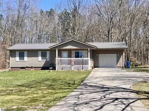 4795 John R, Cadillac, MI 49601