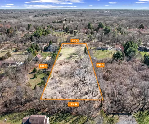 1480 Old Plank, Milford, MI 48381