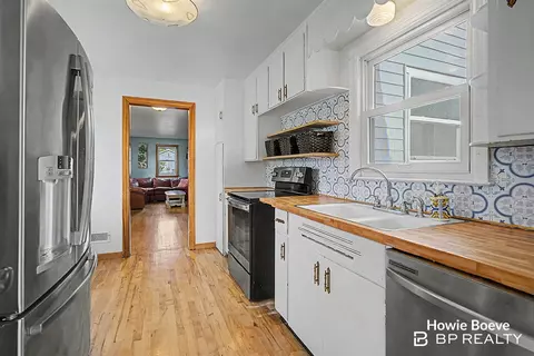Kitchen - 2225 Baldwin, Jenison, MI 49428 photo 1 of 2