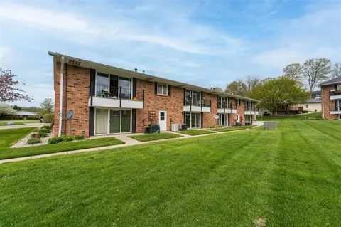 230 S State #63, Zeeland, MI 49464