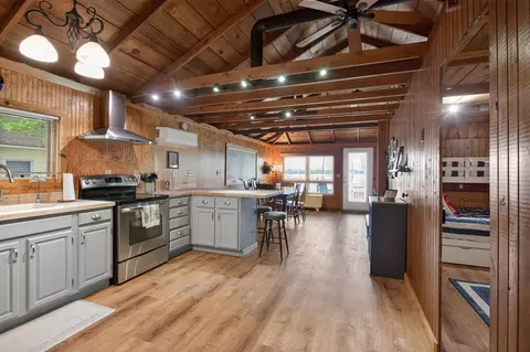 Kitchen - 246 Ackerson Lk, Jackson, MI 49201 photo 1 of 6
