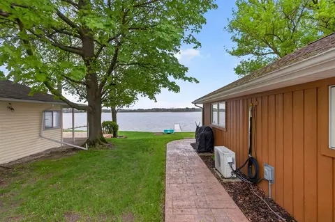 Exterior - 246 Ackerson Lk, Jackson, MI 49201 photo 7 of 9