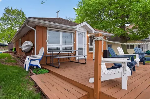 Exterior - 246 Ackerson Lk, Jackson, MI 49201 photo 4 of 9