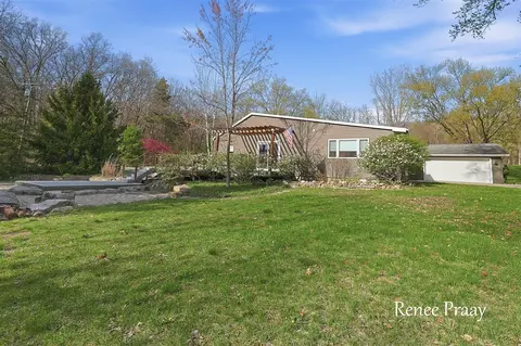 Exterior - 8619 Fulton, Ada, MI 49301 photo 4 of 10