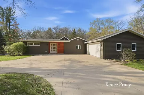 8619 Fulton, Ada, MI 49301