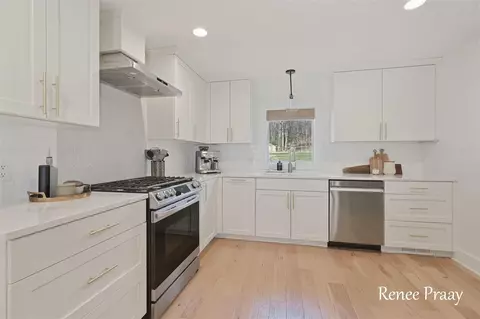 Kitchen - 8619 Fulton, Ada, MI 49301 photo 4 of 6