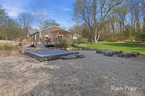 Exterior - 8619 Fulton, Ada, MI 49301 photo 6 of 10