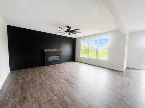 Living - 2139 Smith, Temperance, MI 48182 photo 1 of 2