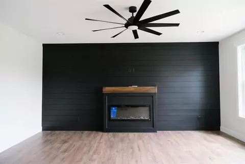 Living - 2139 Smith, Temperance, MI 48182 photo 2 of 2