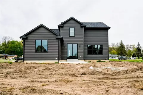Exterior - 2139 Smith, Temperance, MI 48182 photo 4 of 5