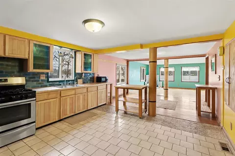 Kitchen - 12015 Oakridge, Plainwell, MI 49080 photo 1 of 2