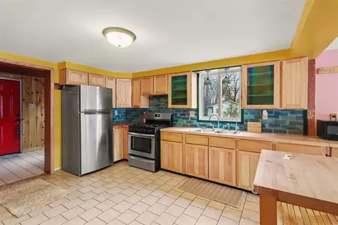 Kitchen - 12015 Oakridge, Plainwell, MI 49080 photo 2 of 2