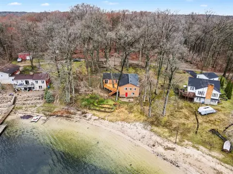 View/Area - 12015 Oakridge, Plainwell, MI 49080 photo 3 of 5