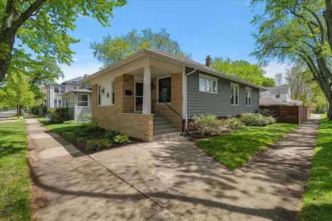 1017 Court, Saint Joseph, MI 49085