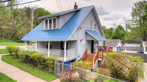 300 Grand, Allegan, MI 49010